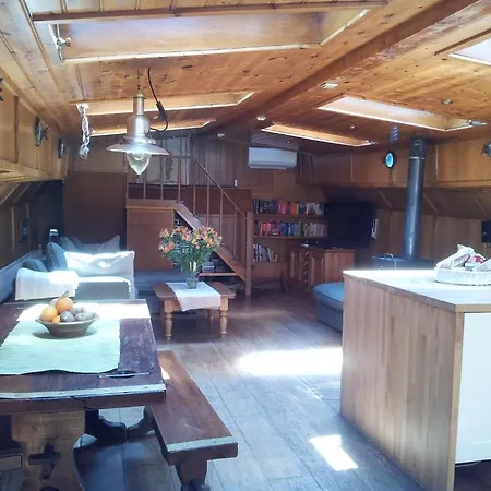 Authentic Ship 